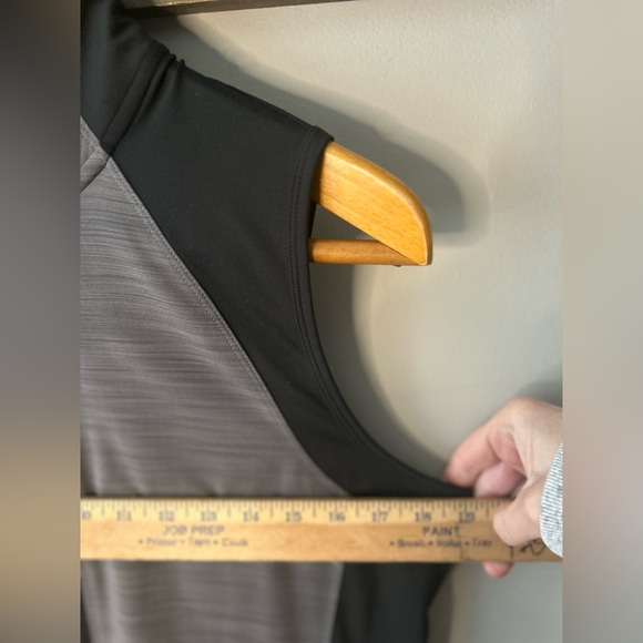 Adidas sports vest - Picture 10 of 16